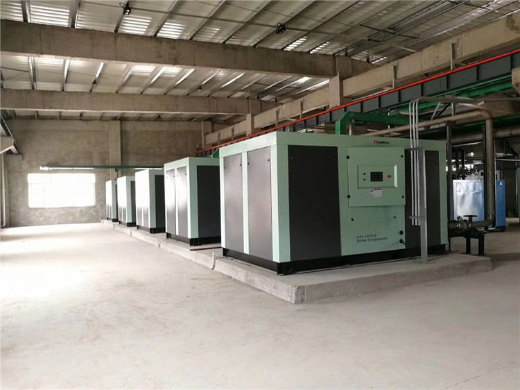 漢(hàn)鐘空壓機(jī)組現場