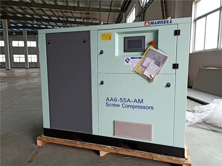 漢(hàn)鐘永磁變(biàn)頻空壓機(ji)安裝現場(chǎng)