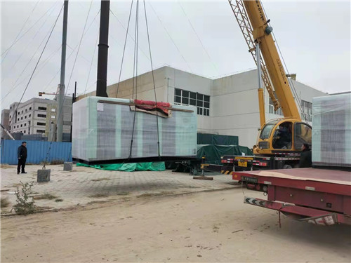 漢鐘雙級(jí)永磁變頻(pín)315KW 批量到達(da)項目現場(chǎng)