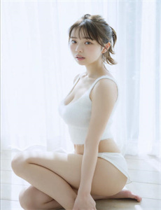 《小男孩的坤坤放到小女孩的脚-anqu》